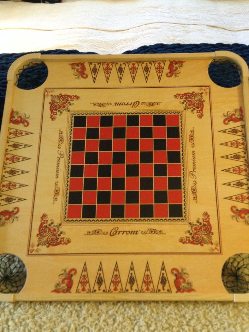 NWOT Carrom Combo Game Board, Reversible Decor Collegiate Frat House Game Room - Picture 7 of 8